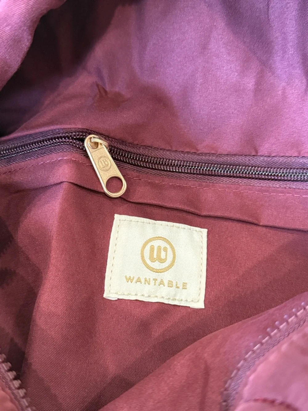 • NEW • Wantable • Quilted Tote Bag in Burgundy with shoulder strap & long strap - Picture 11 of 12